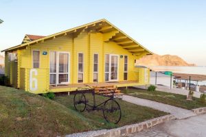 House for Two Families “Happy Together”