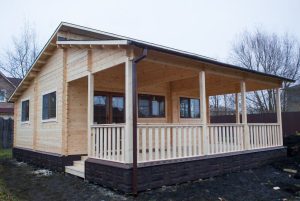 The “Country Tavern” summer kitchen