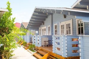 House for Two Families “Happy Together”